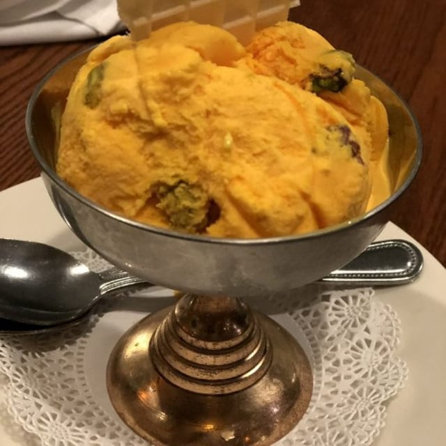 Persian Ice Cream 10 cups ( 6 Ounce).