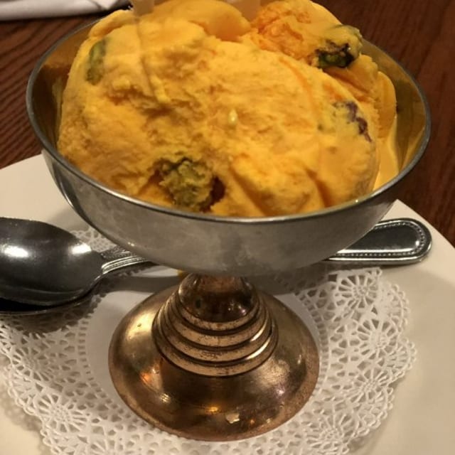 Persian Ice Cream 10 cups (8 Oz. Cup).